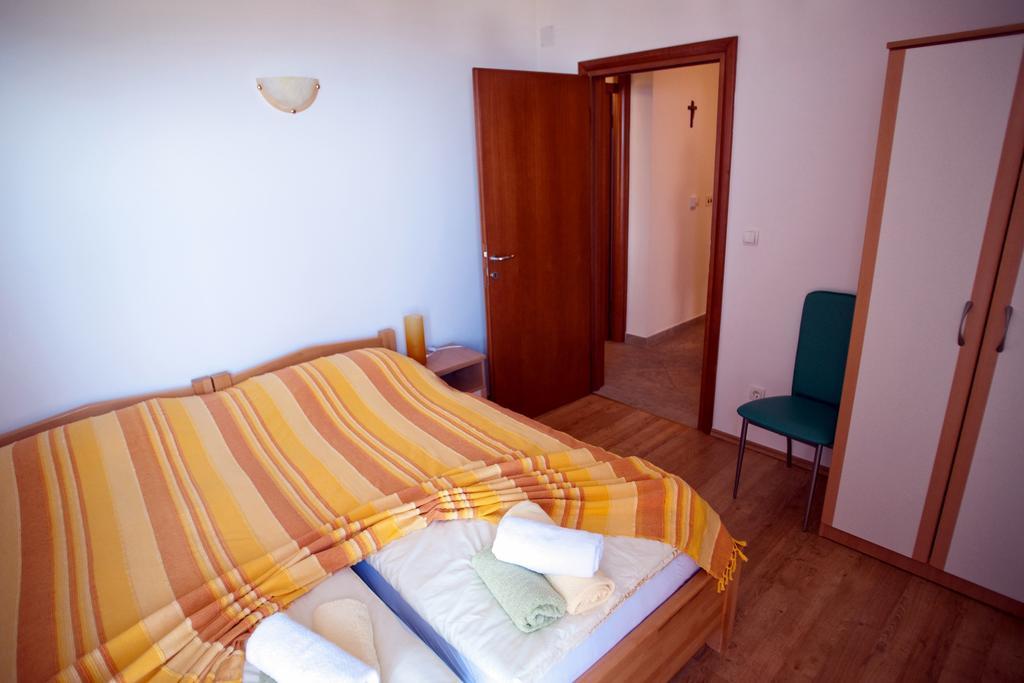 Apartments Marinic Primošten Værelse billede