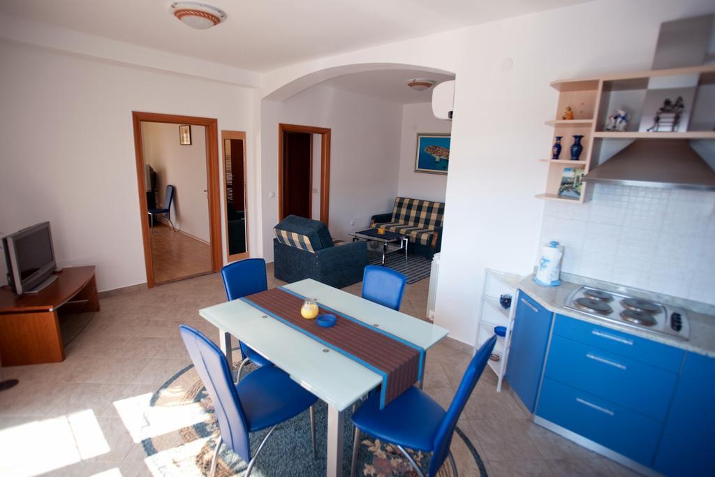 Apartments Marinic Primošten Værelse billede